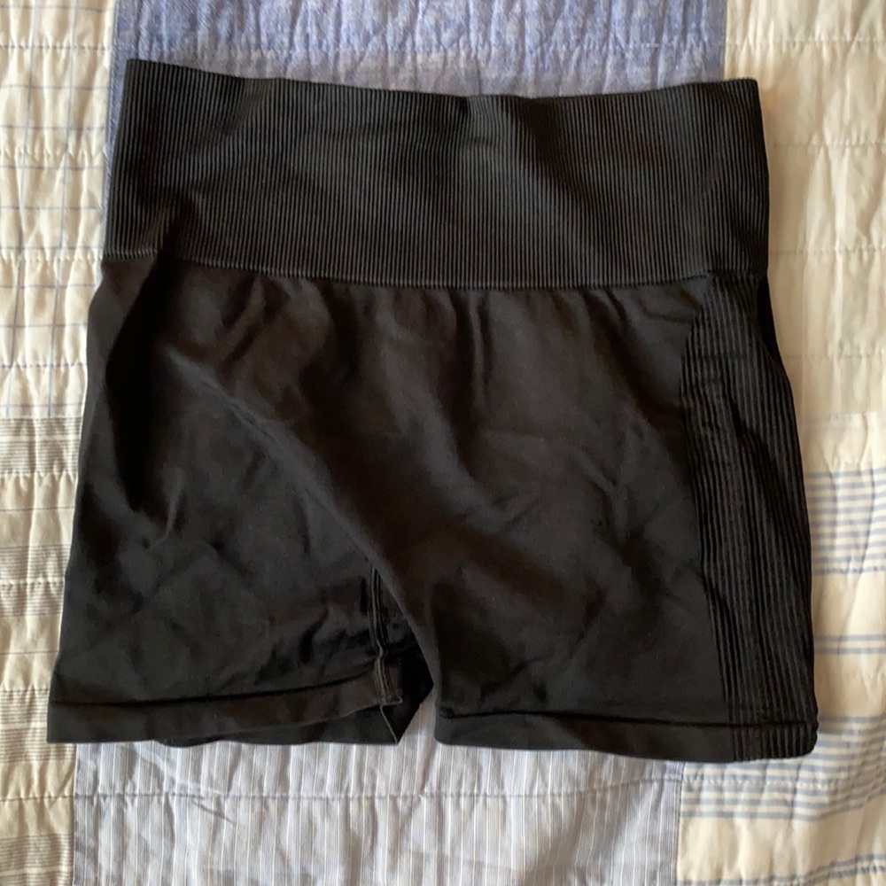 PINK Active bike shorts